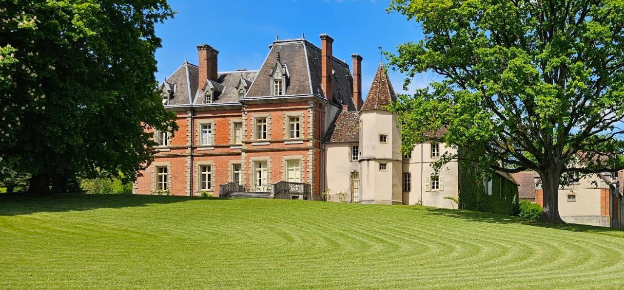 Bed and Breakfast Chateau De Montpatey Couches Exterior foto