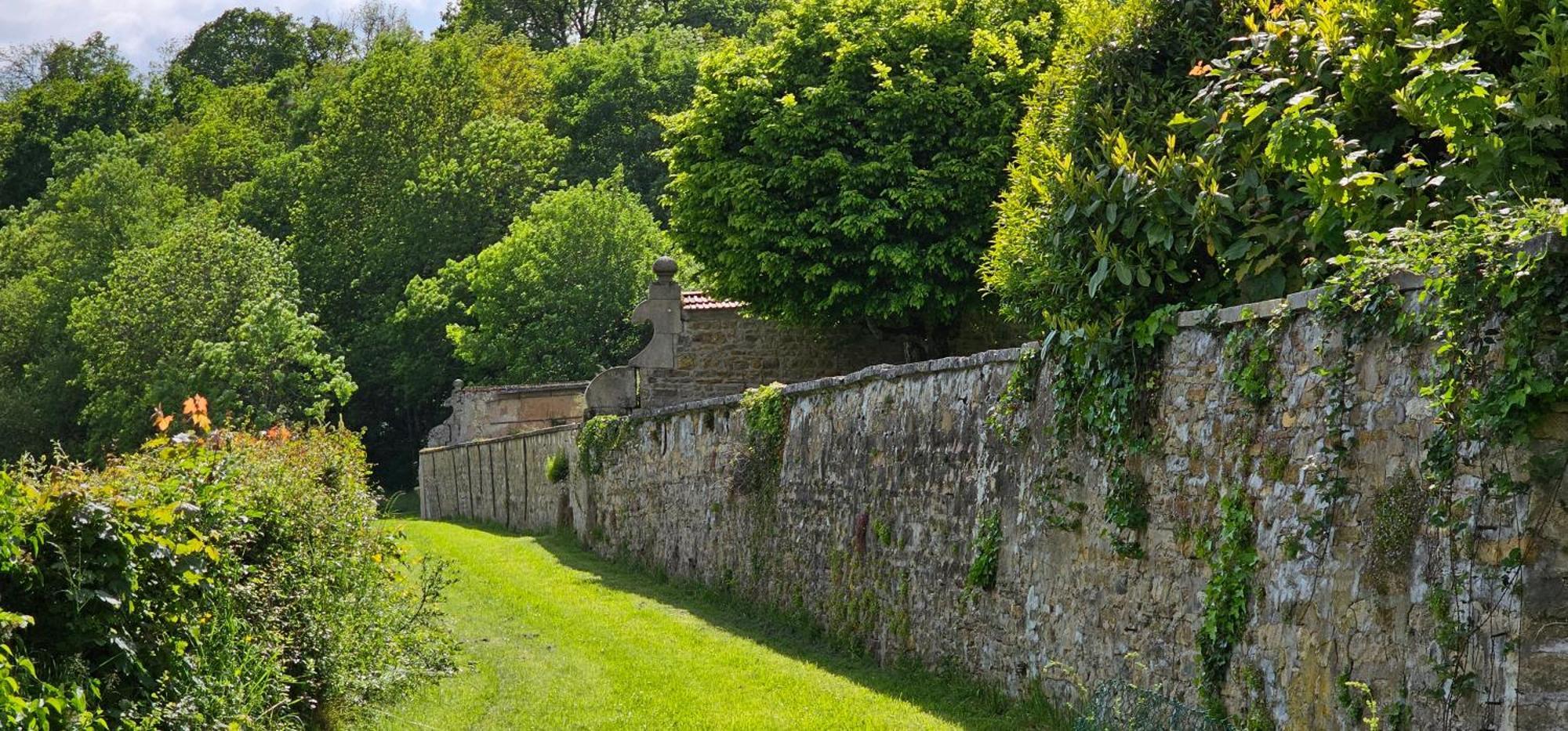 Bed and Breakfast Chateau De Montpatey Couches Exterior foto